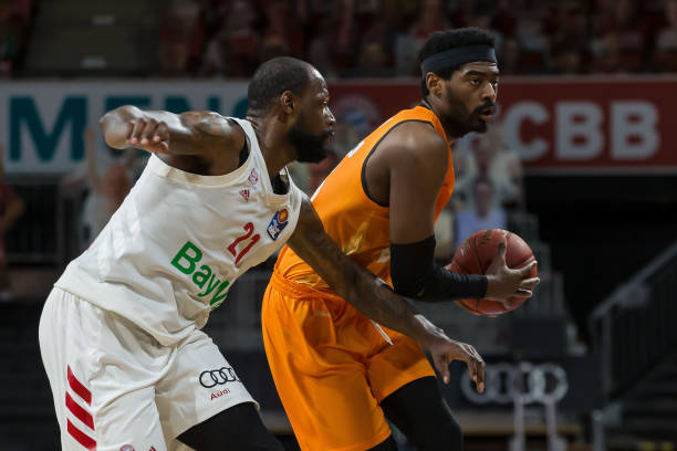 付出高昂的 付出高昂的