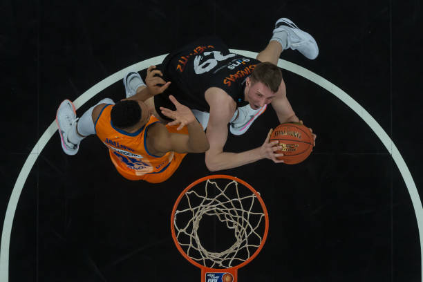 吴艳妮强调 吴艳妮强调